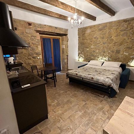 Apartament Borgo Di Mezzo Castelnuovo dellʼAbate Zewnętrze zdjęcie