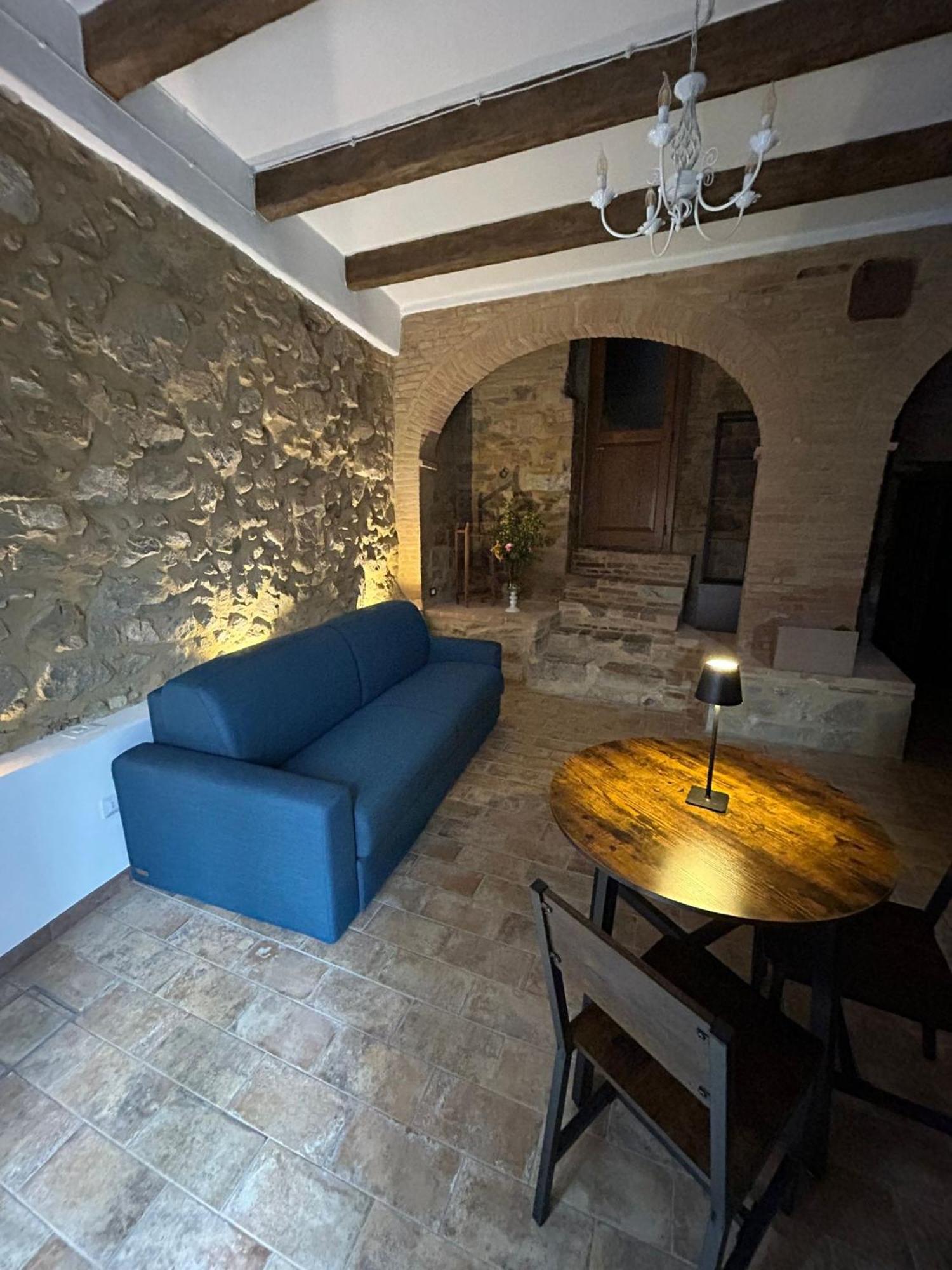Apartament Borgo Di Mezzo Castelnuovo dellʼAbate Zewnętrze zdjęcie