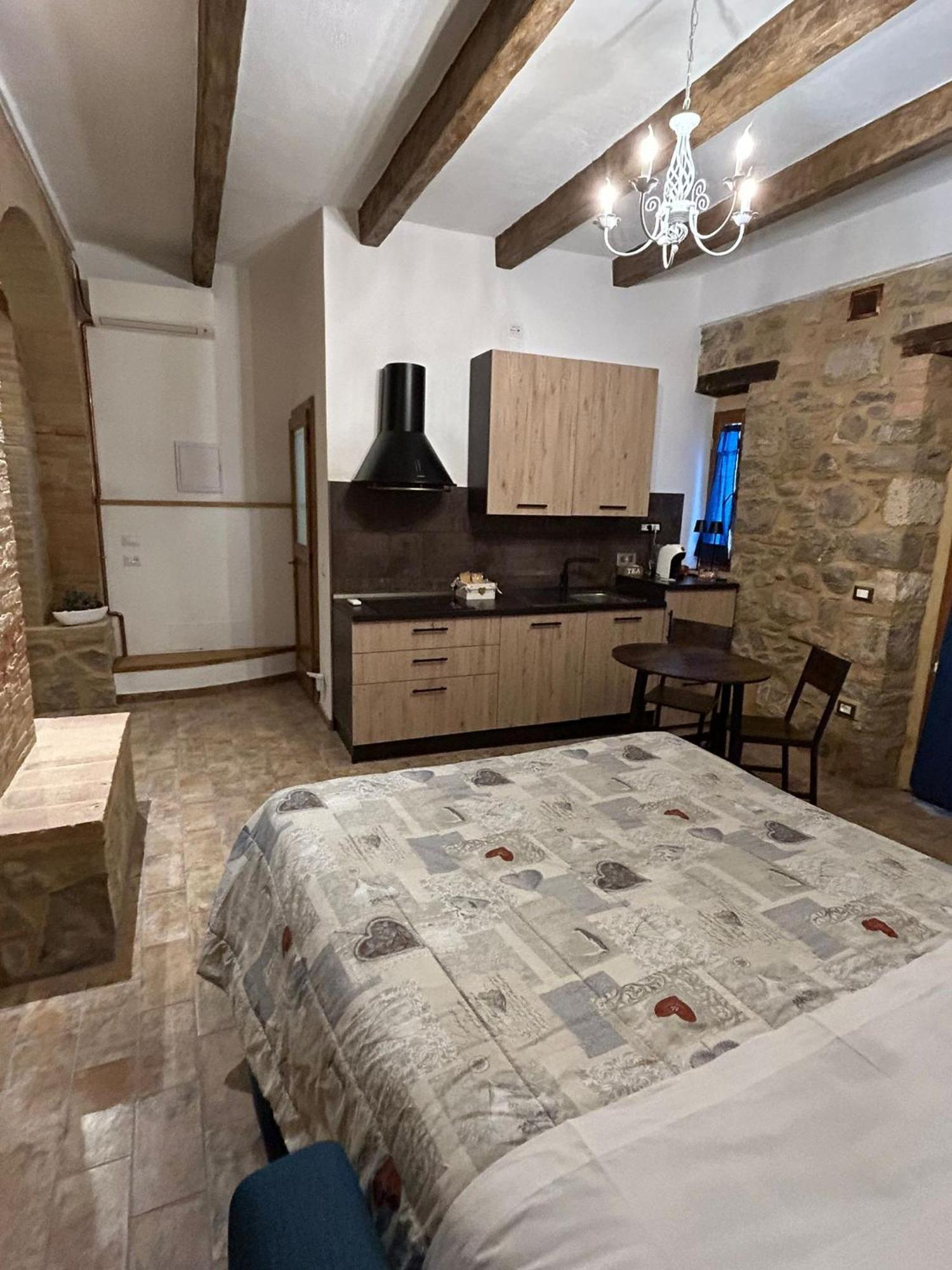 Apartament Borgo Di Mezzo Castelnuovo dellʼAbate Zewnętrze zdjęcie