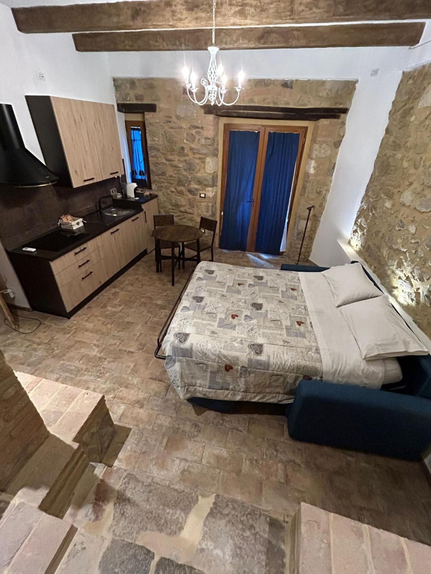 Apartament Borgo Di Mezzo Castelnuovo dellʼAbate Zewnętrze zdjęcie